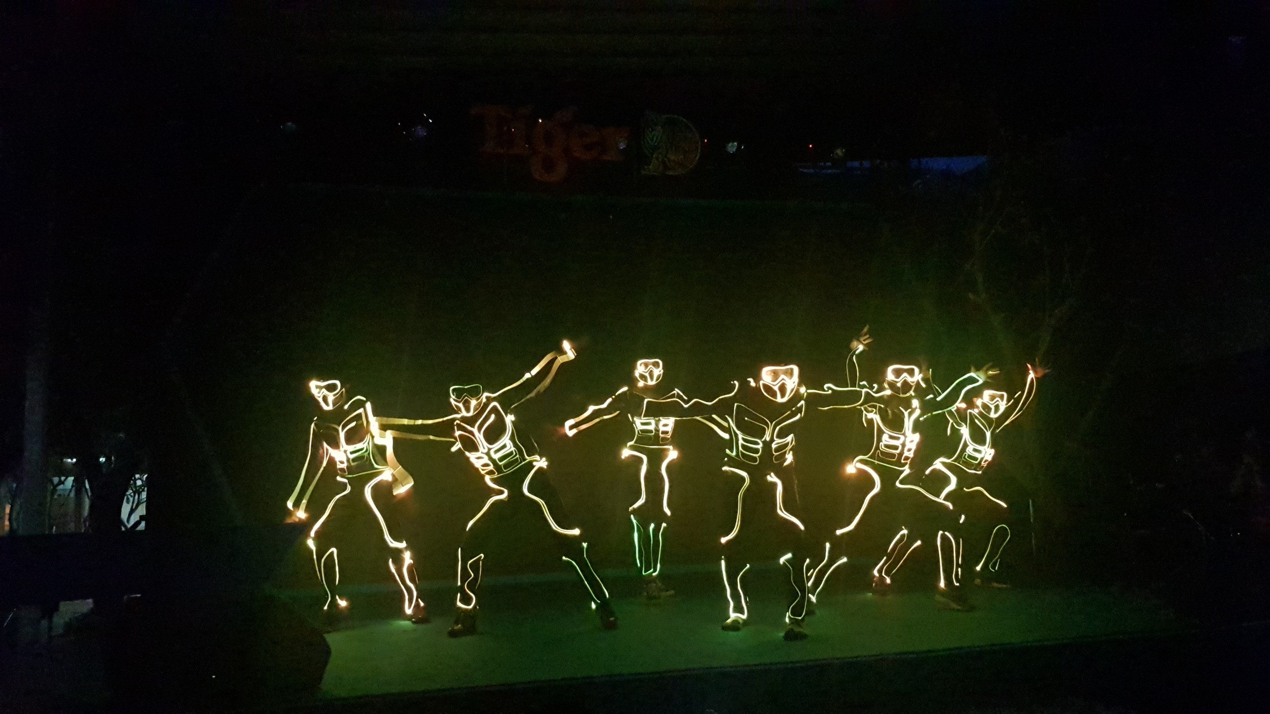 Viet Green Media, Cho thuê nhóm nhảy Led tại Tuyên Quang, cho thuê nhóm nhảy đèn Led tại Tuyên Quang, Sự Kiện Xanh